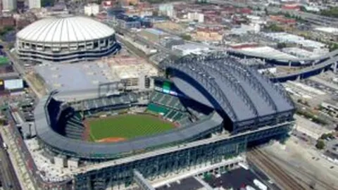 “墨西哥公开赛网球赛：布云朝克特止步首轮”